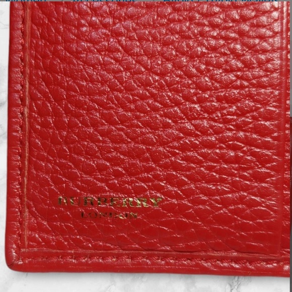 Burberry grained Leather compact wallet - Picture 10 of 15